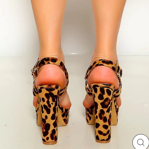 Leopard Print Chunky Heel - Picture 4 of 4